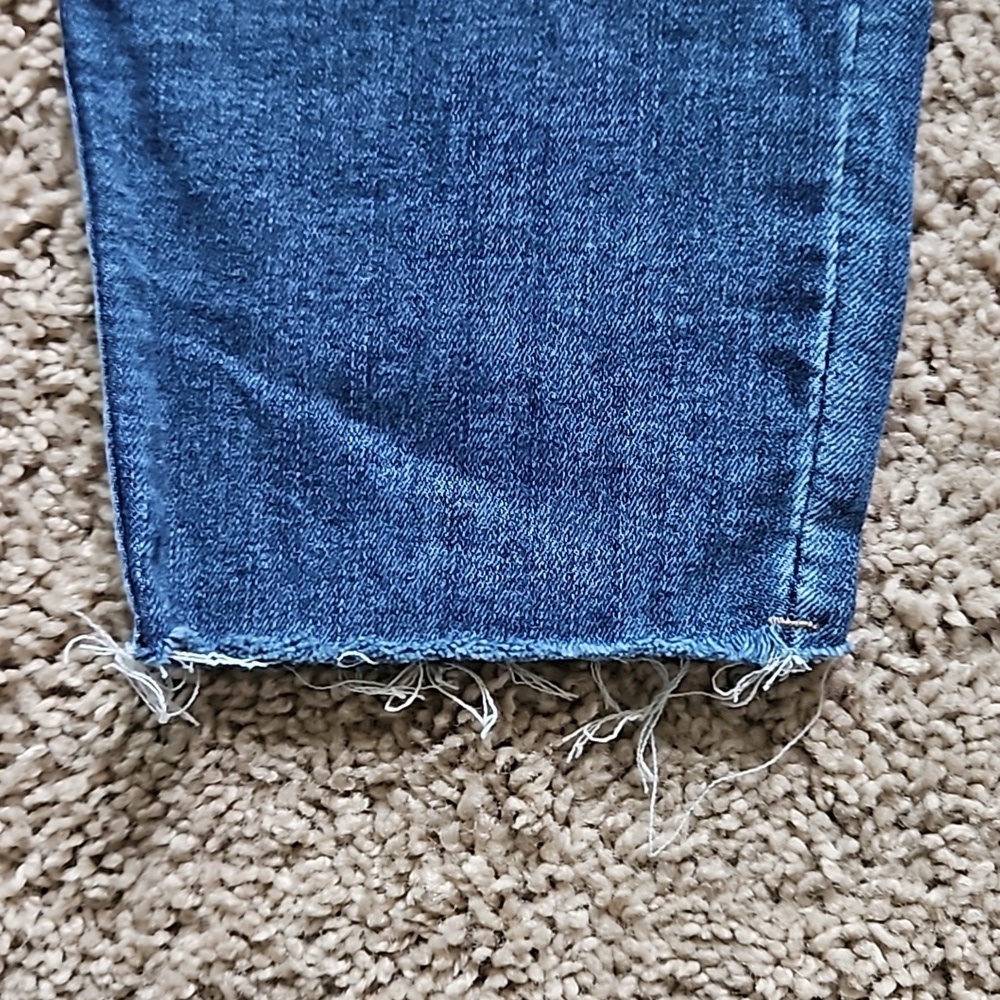 Time and Tru distressed denim jeans, size 13/31 - Picture 4 of 7